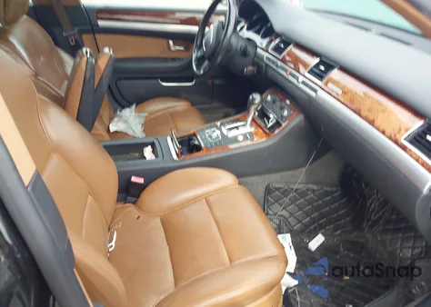 2010 Audi A8 L 4.2 z USA, uszkodzony, nr VIN WAURVAFA4AN007954